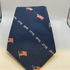 VTG MAG Bicentennial American Flag 1976 1776 Navy Blue Mens Wide Neck Tie